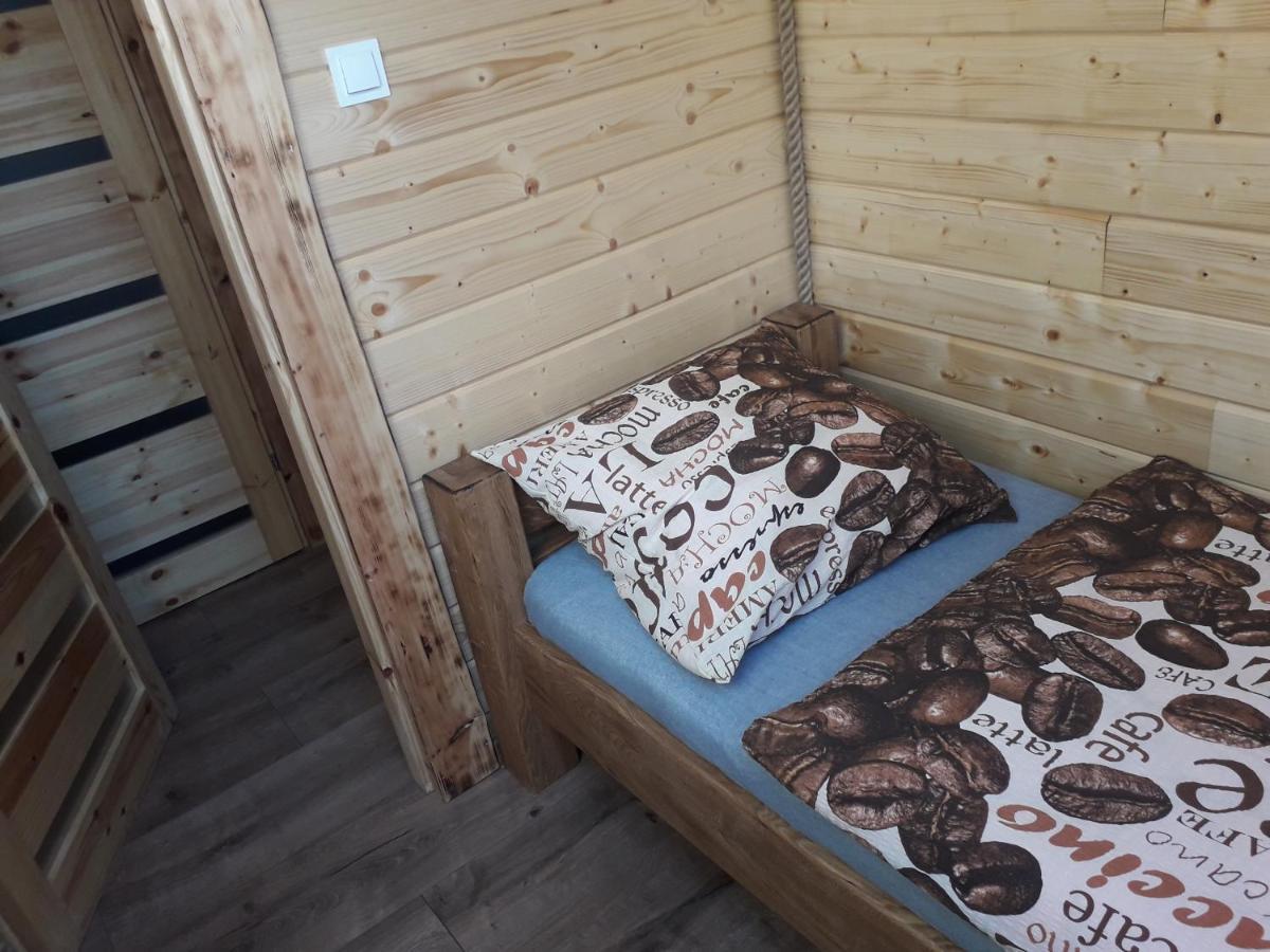 Jaskowa Chata Bieszczady Apartament Z Basenem Baligród エクステリア 写真