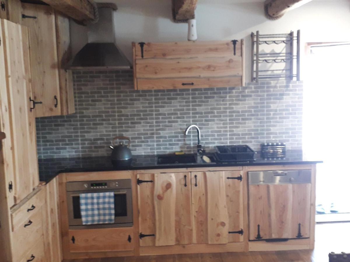 Jaskowa Chata Bieszczady Apartament Z Basenem Baligród エクステリア 写真