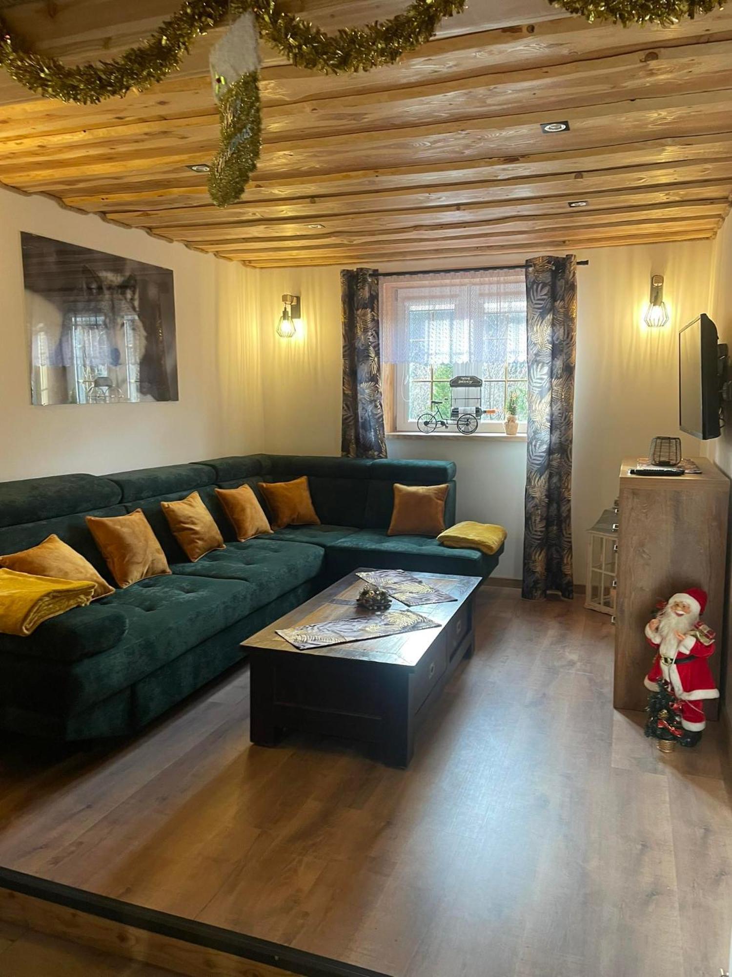 Jaskowa Chata Bieszczady Apartament Z Basenem Baligród エクステリア 写真